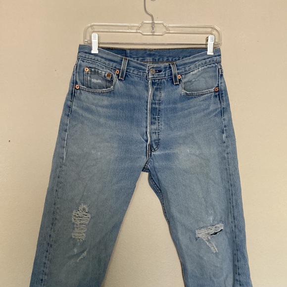 Vintage Levi jeans size 29 - Picture 2 of 5